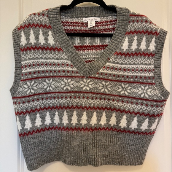 NWoT London Kaye Cropped Christmas Sweater Vest Women’s Size Medium - Picture 1 of 3